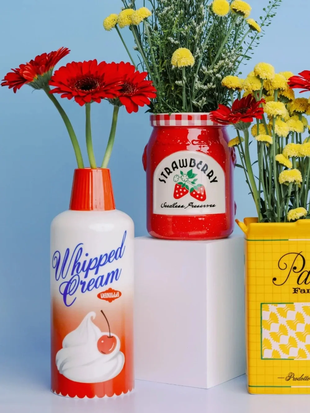 Whipped Cream Ceramic Vase Novelty Retro Whimsical Home Decor ban.do NWT NIB